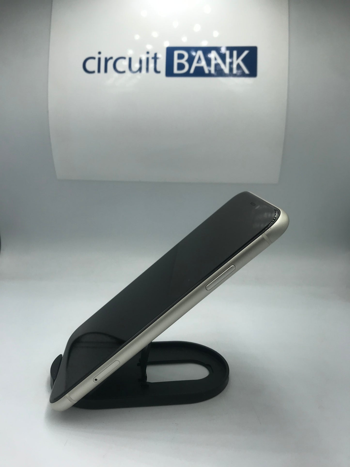 iPhone 11   64 GB (Producto Unico)