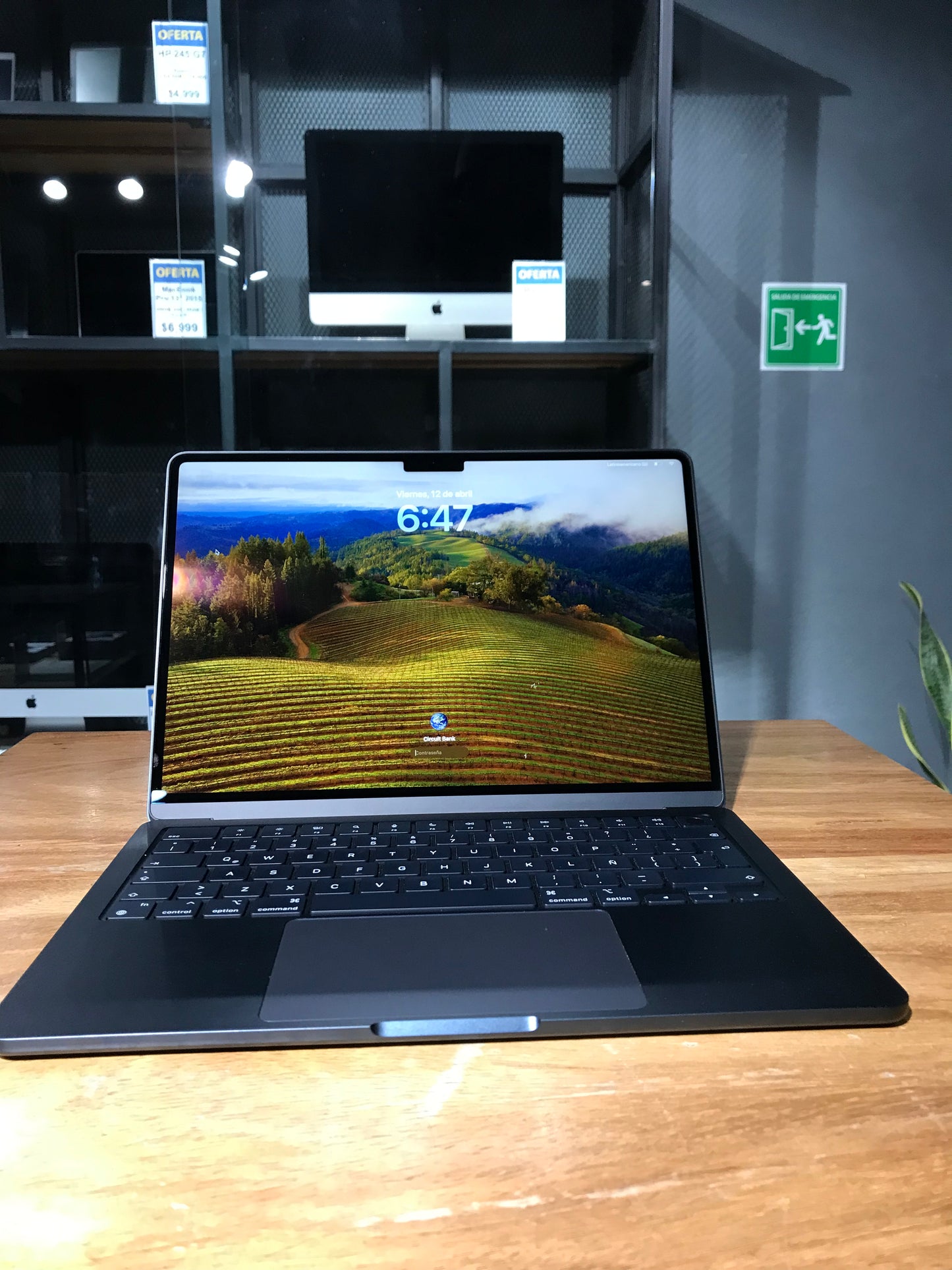 MacBook Air M2 2022 (Producto Unico)