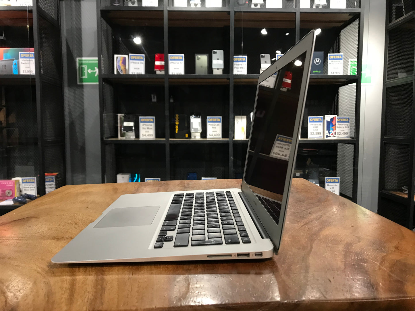 MacBook Air 13" 2015 (Producto Unico)