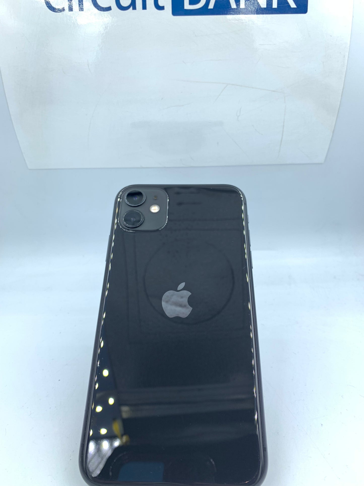 iPhone 11 64GB (Producto Único)