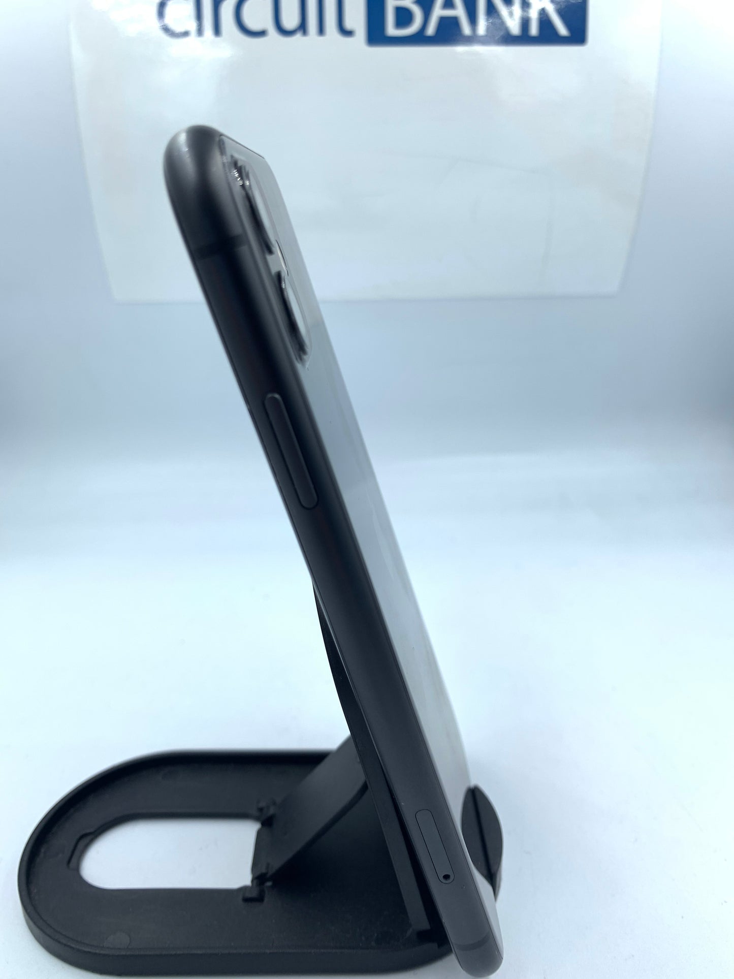 iPhone 11 64GB (Producto Único)