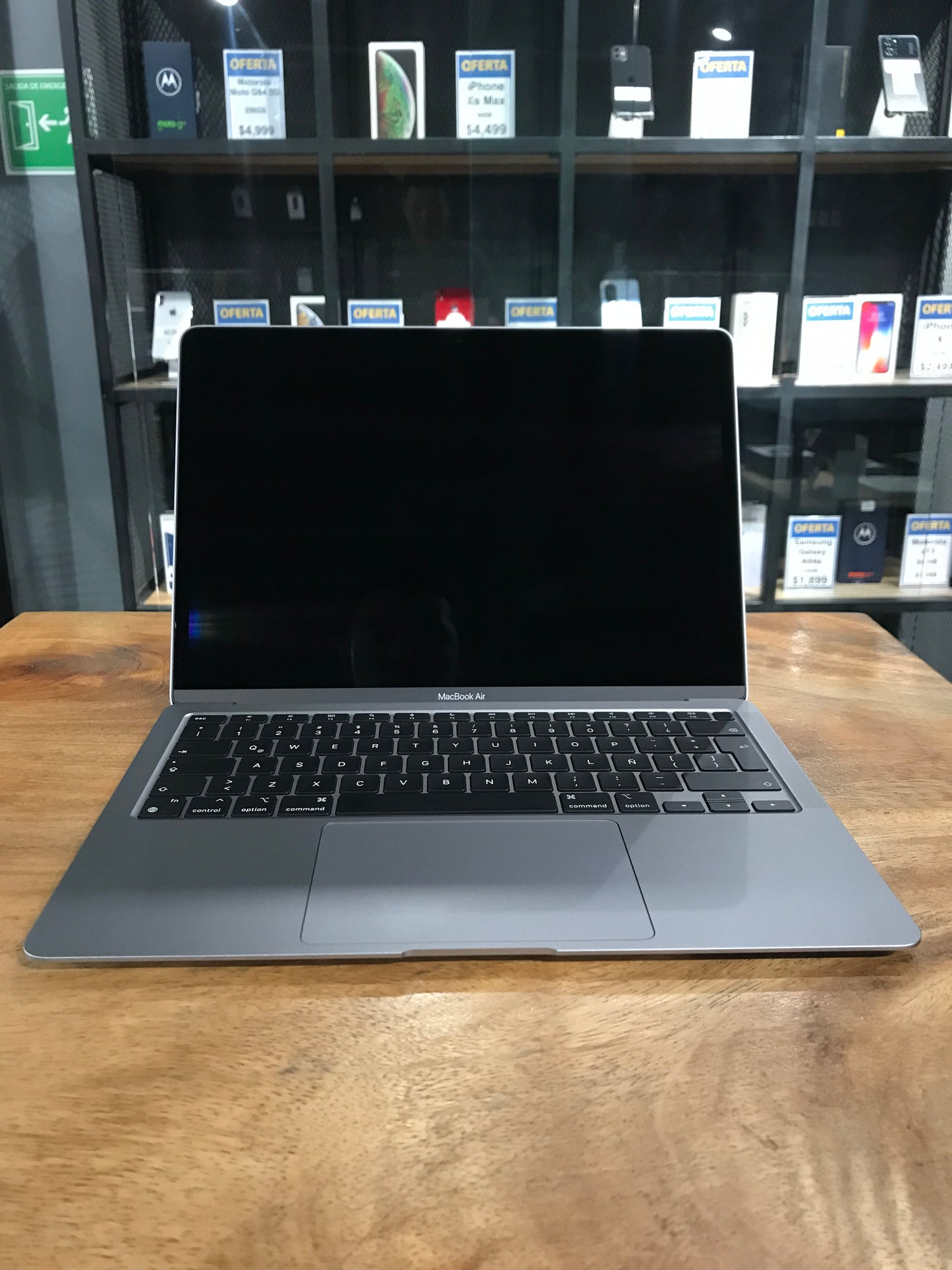 MacBook Air 13" M1 2020 256GB (Producto Unico)
