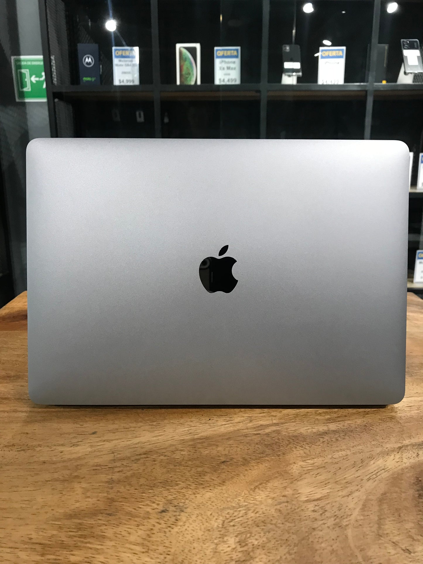MacBook Air 13" M1 2020 256GB (Producto Unico)