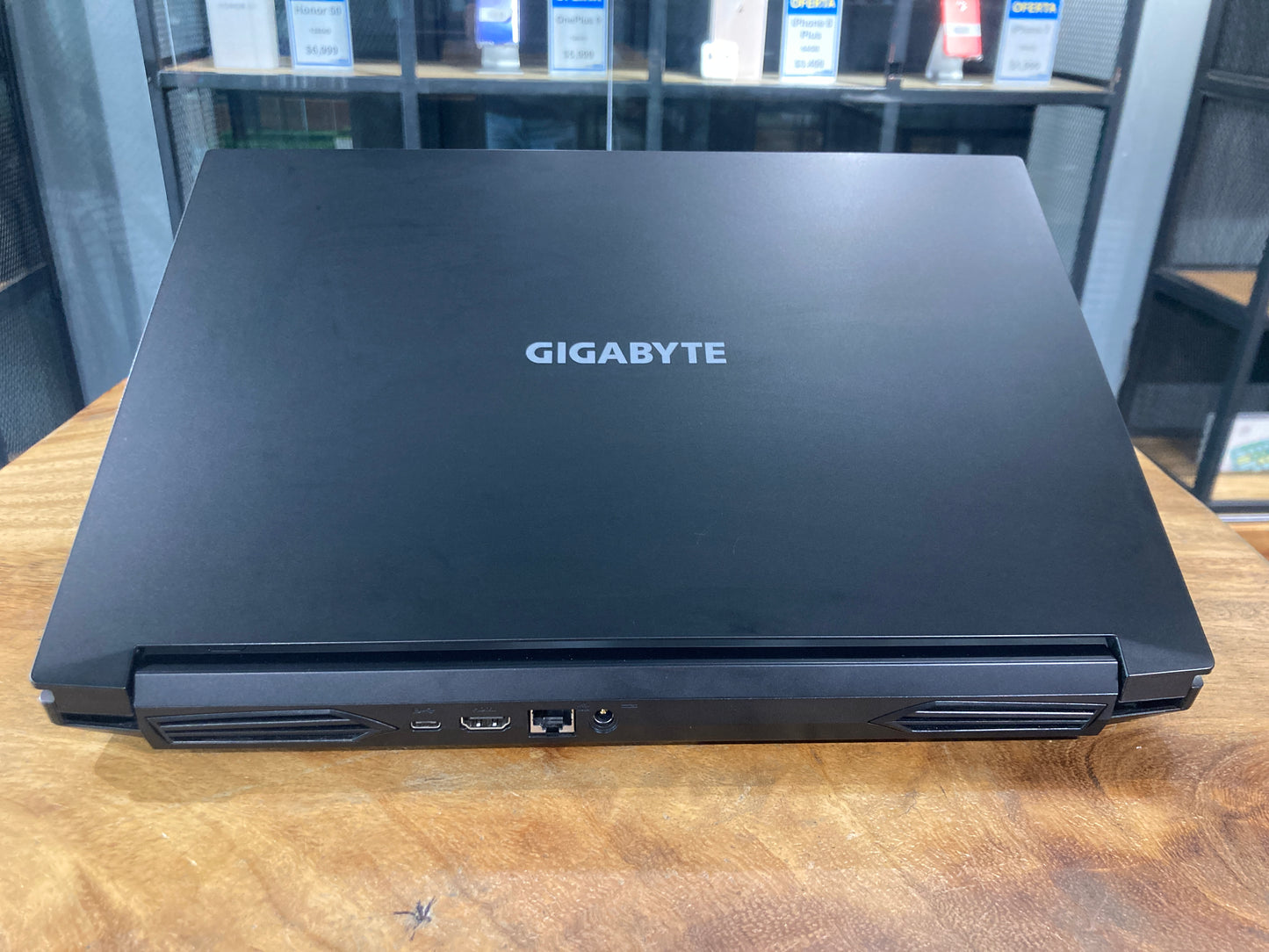 Laptop Gamer Gigabyte G5 KD (Producto Único)