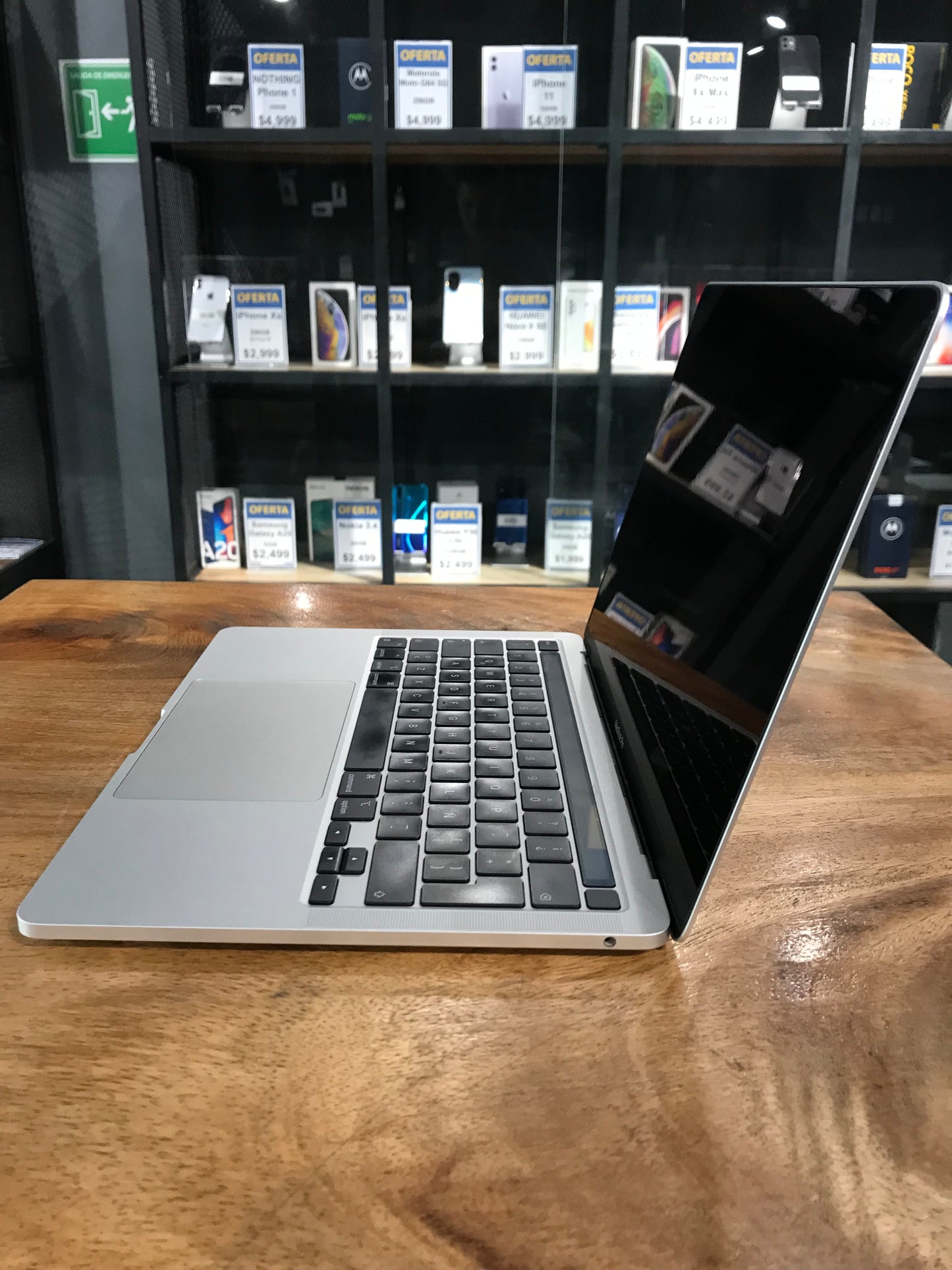 MacBook Pro M1.  2020 13" 256GB (Producto Unico)