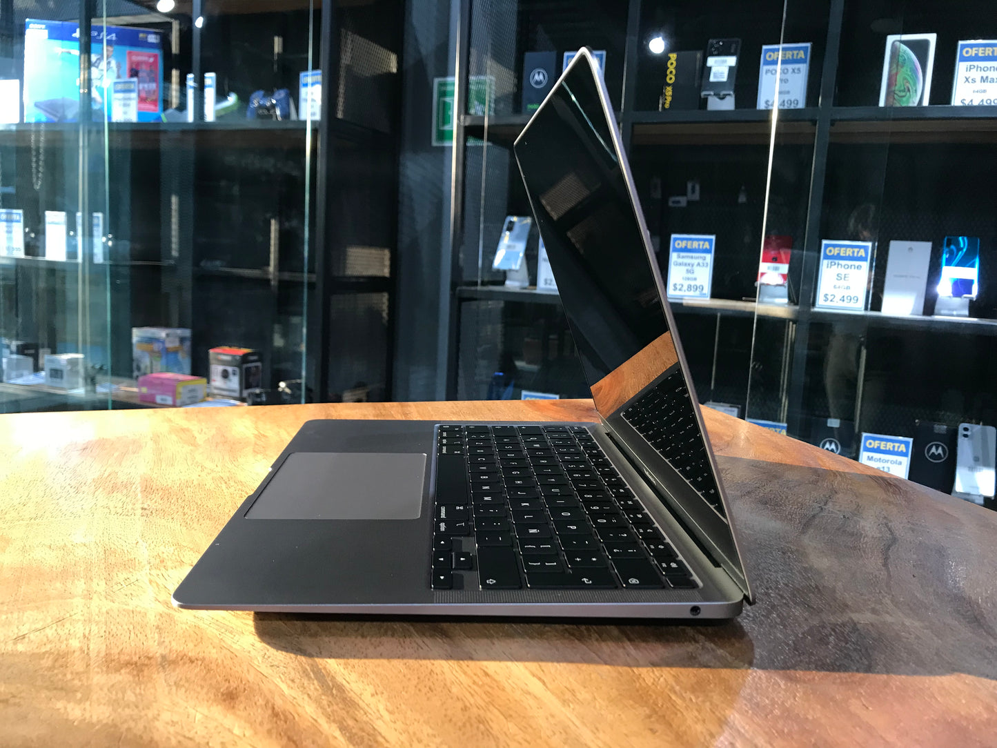 MacBook Air 13 - M1 - (A2327)