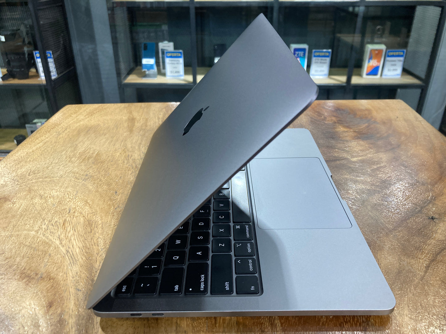 MacBook Pro  13" 2020 (Producto Unico)