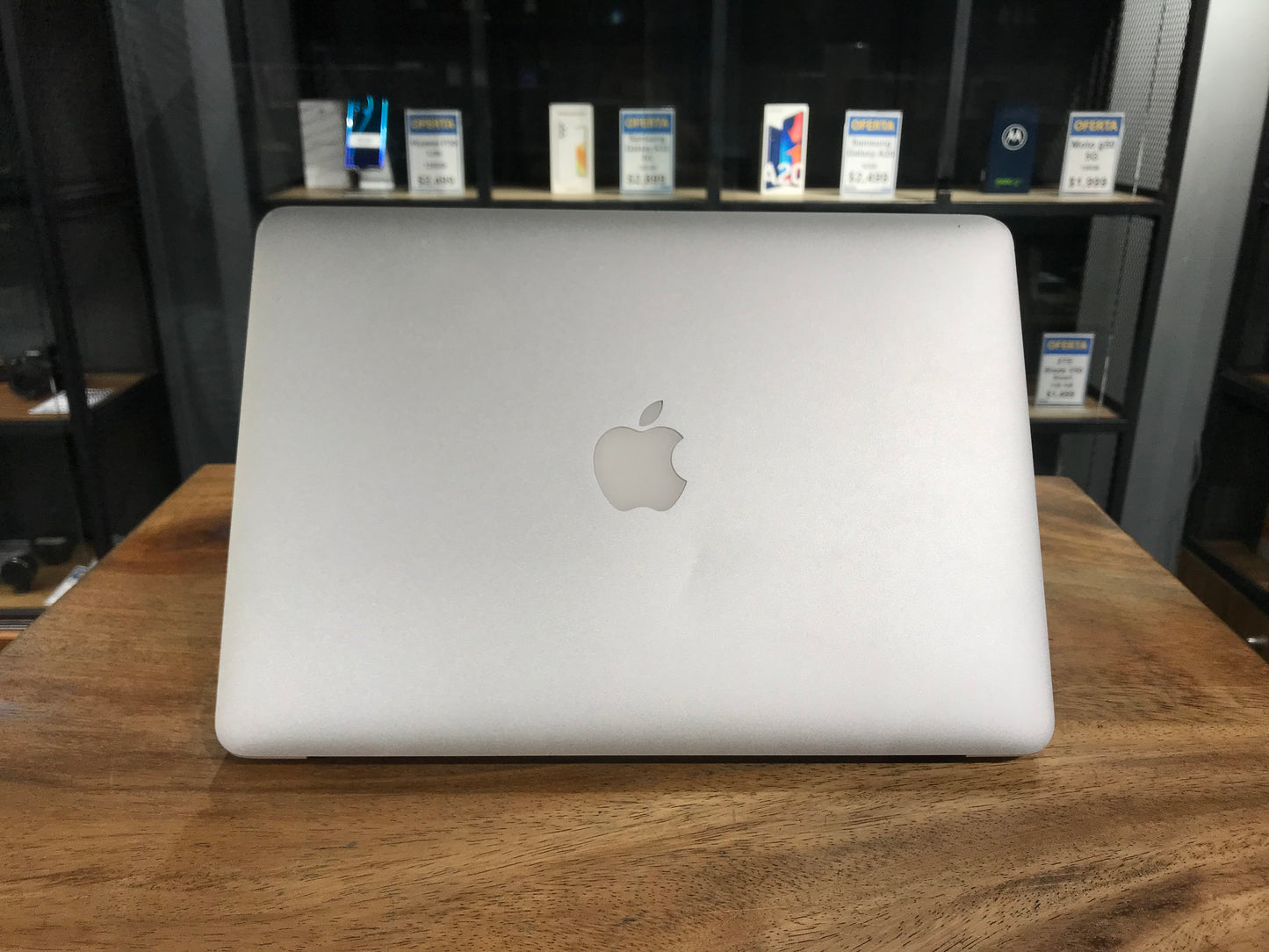 MacBook Air 13" 2017 8GB RAM/ 256Gb A1466 (Producto Unico)