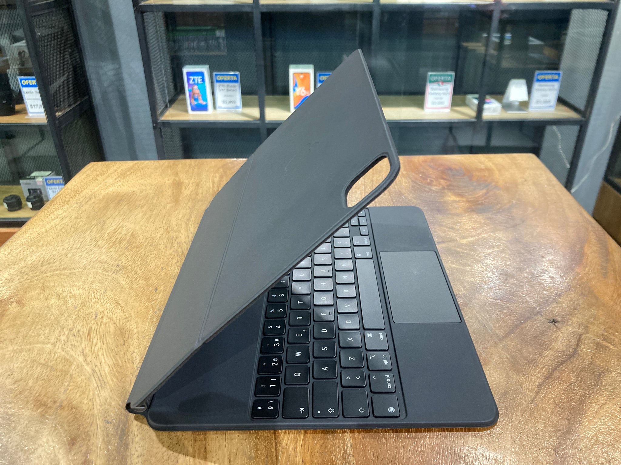 Magic Keyboard Apple Pour IPad Pro 12.9 (2020) – Occasion
