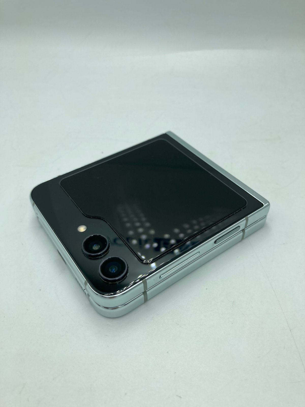 Samsung Galaxy Z Flip 5 256GB (Producto Unico)