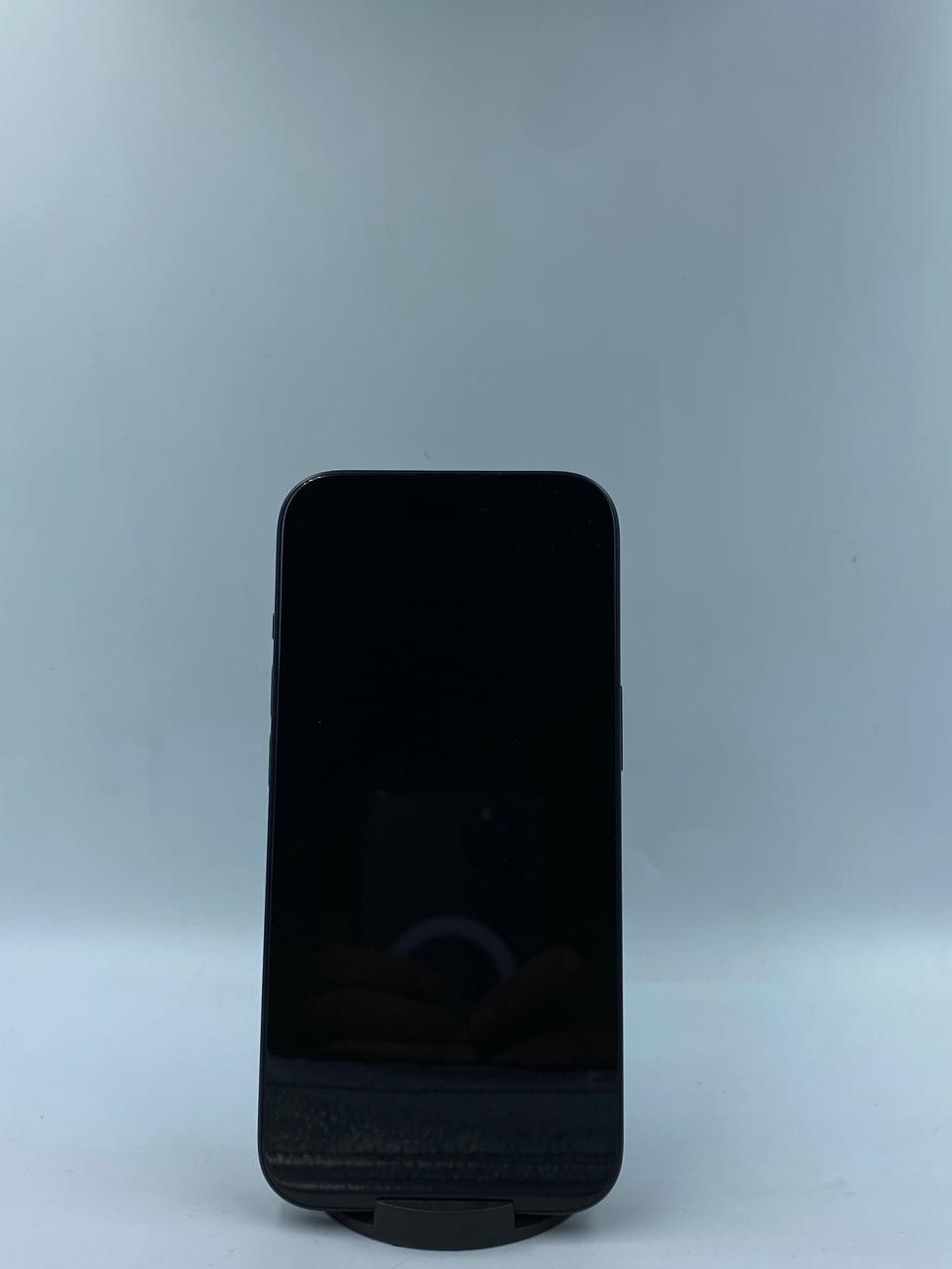 iPhone 15 128GB