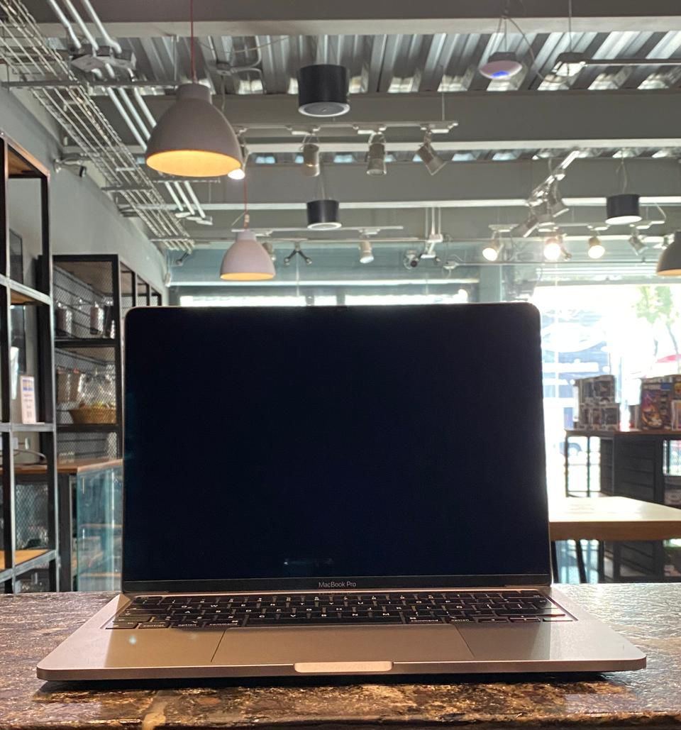 Apple MacBook Pro 13" 2020 M1 Touchbar 512GB SSD / 8GB RAM