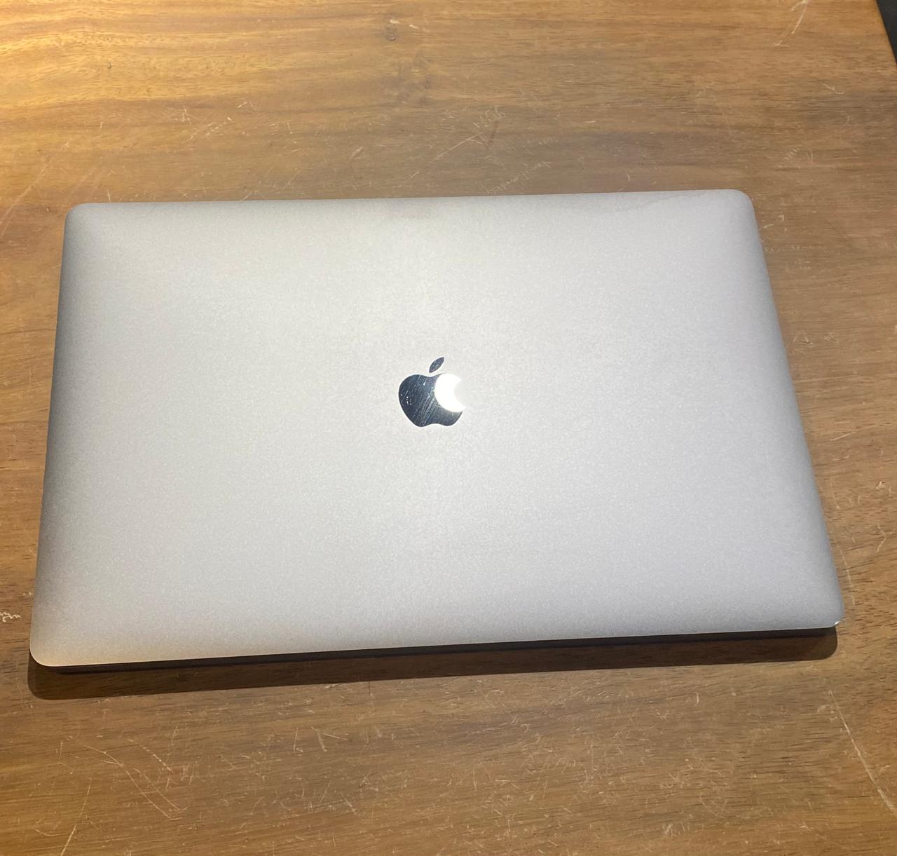 MacBook Pro 2019 16" 512GB / 16GB RAM Touch Bar