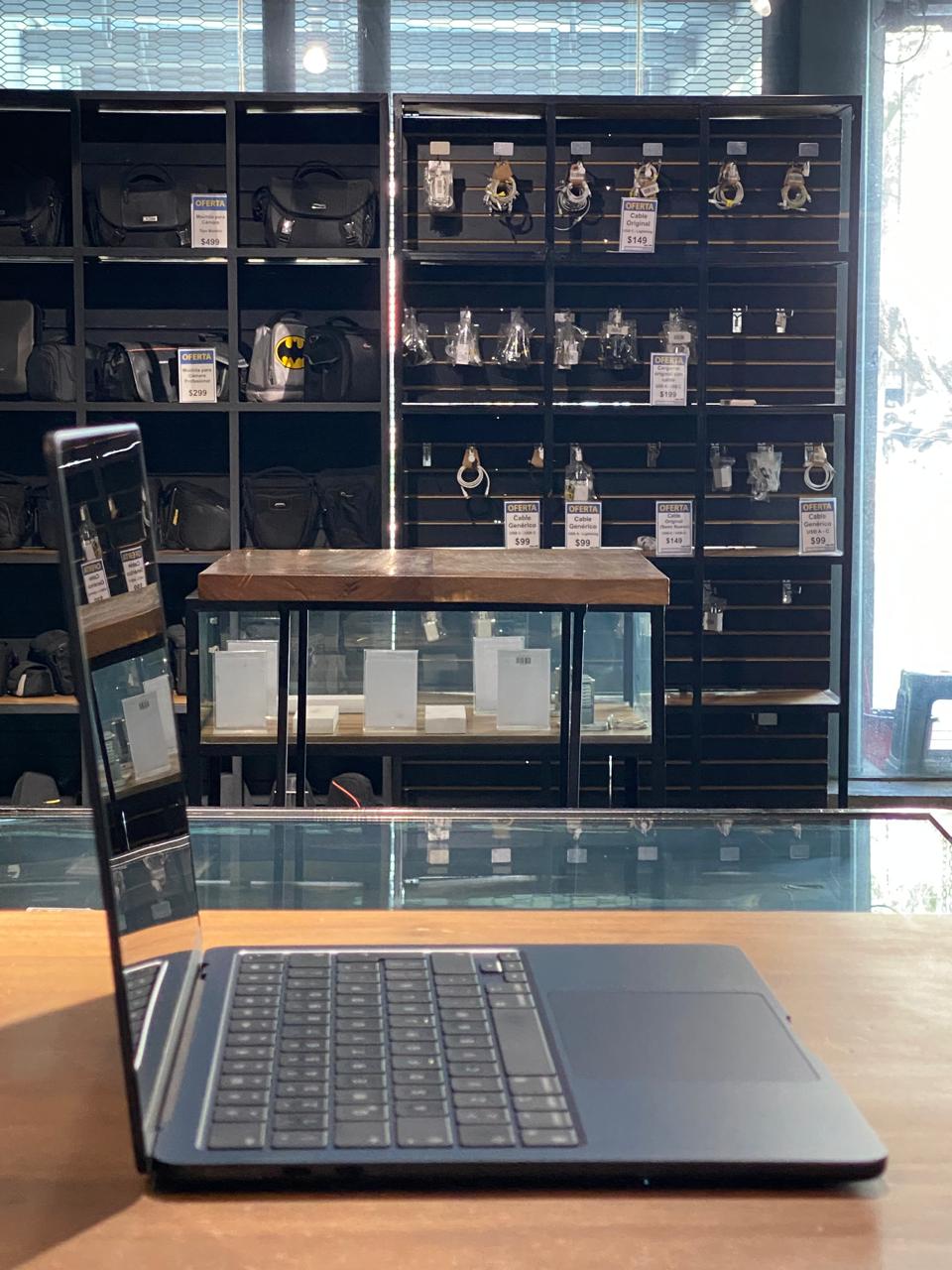 MacBook Air 13" M2 256GB