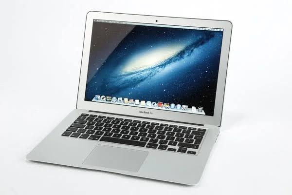 Apple Macbook Air