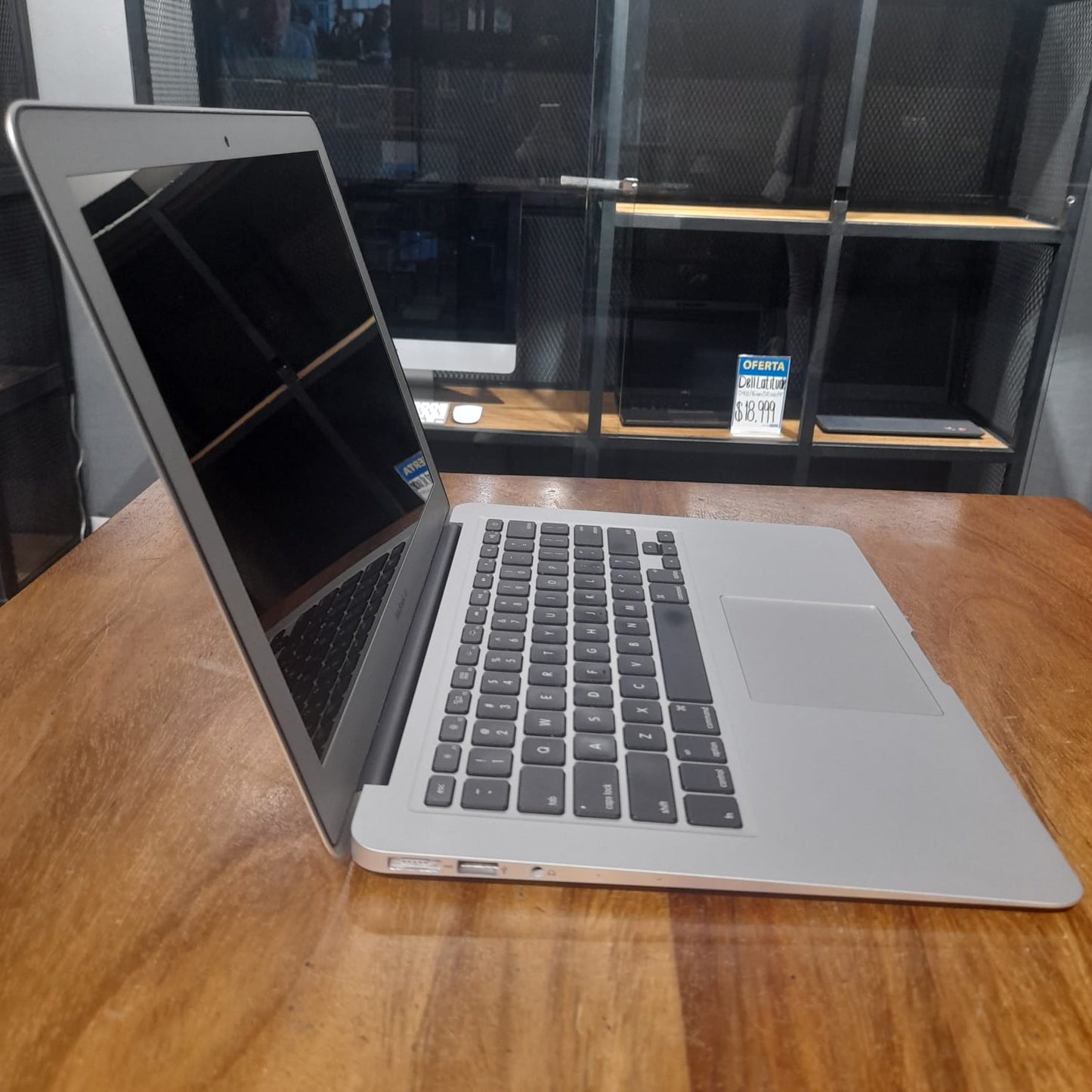 Macbook Air 13" 2014 4ram / 128gb (Producto Único)