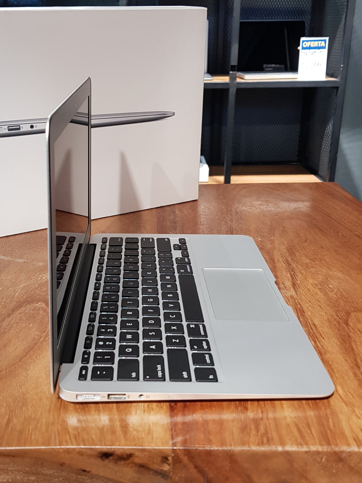 MacBook Air 11" A1465 (2015) (Producto Único)