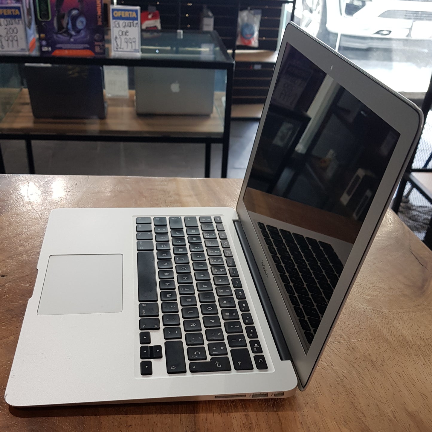Macbook Air 13" 2015 (Producto Único)