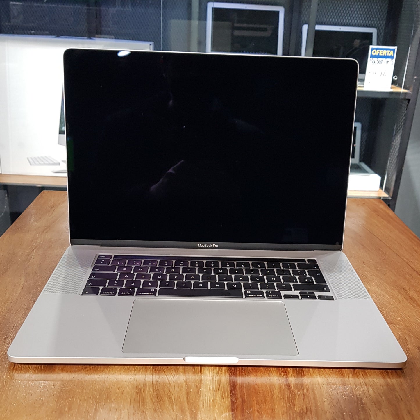 Macbook Pro Retina 16" (Producto Único)