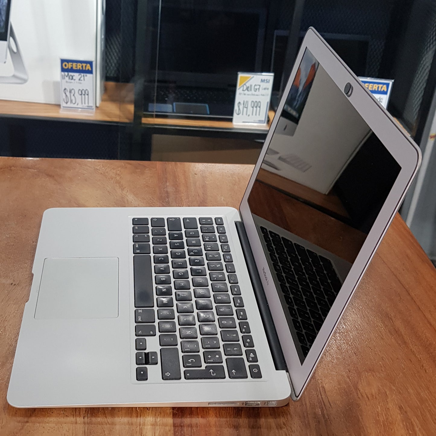 Macbook Air 13" 2015 (Producto Único)