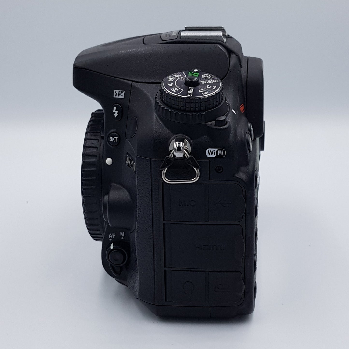 Cámara Nikon D7200 (Producto Único)