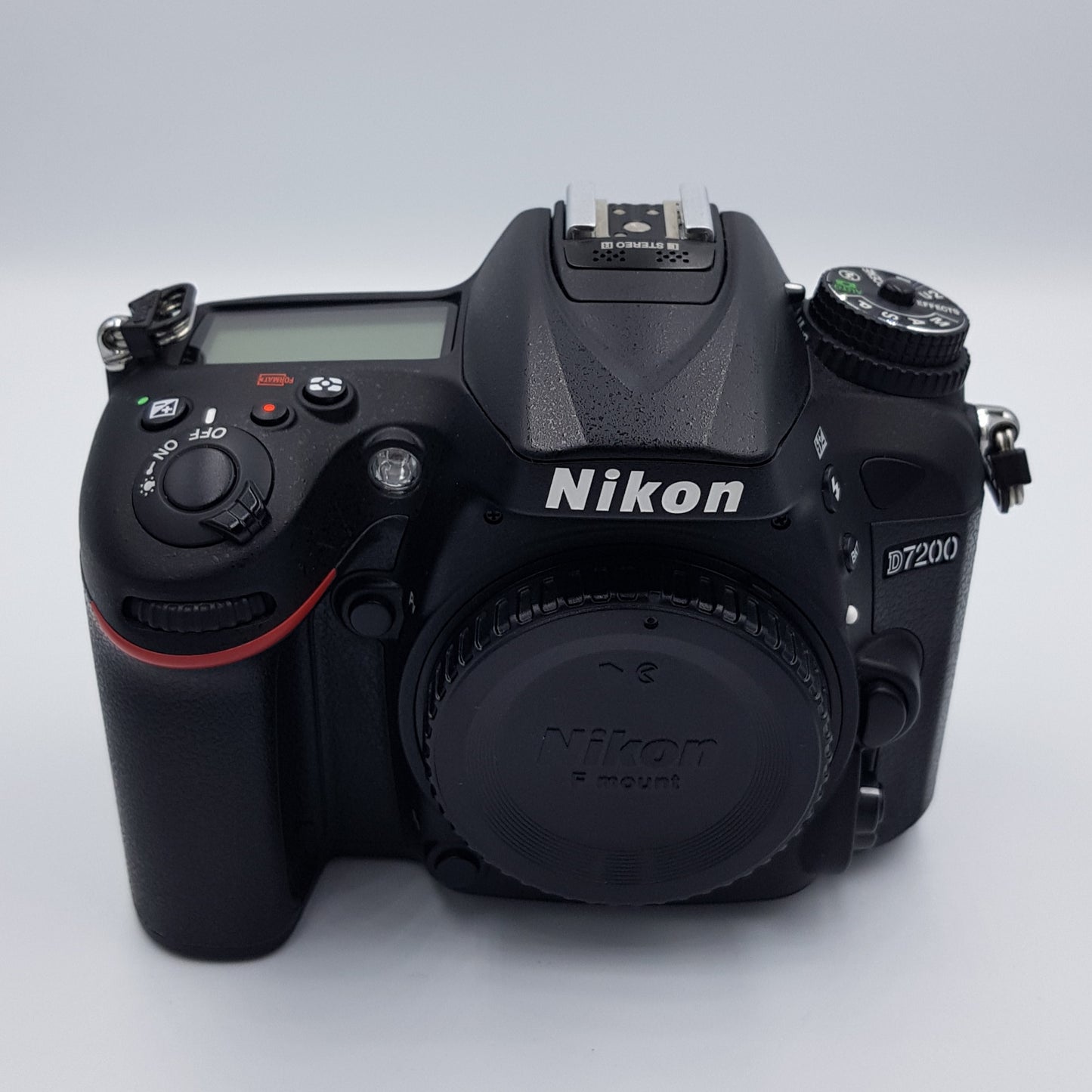 Cámara Nikon D7200 (Producto Único)