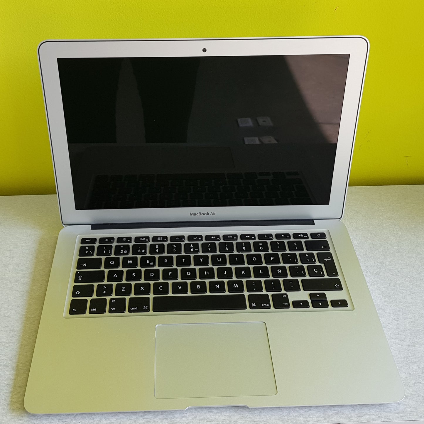 Macbook Air 13"2017  8ram/128ssd