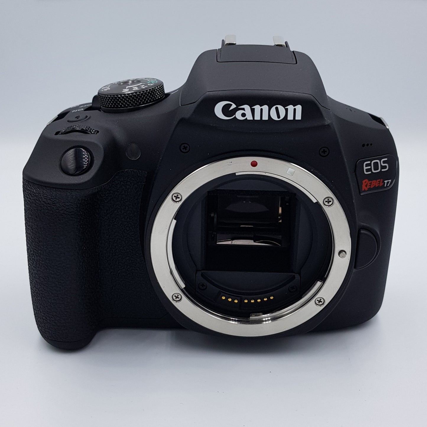 Canon T7+EF-S 18-55mm 3.5-5.6 is II (Producto Único)