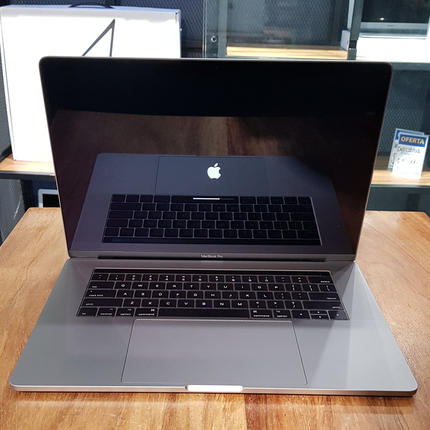 Macbook Pro Touchbar "15" (Producto Único)