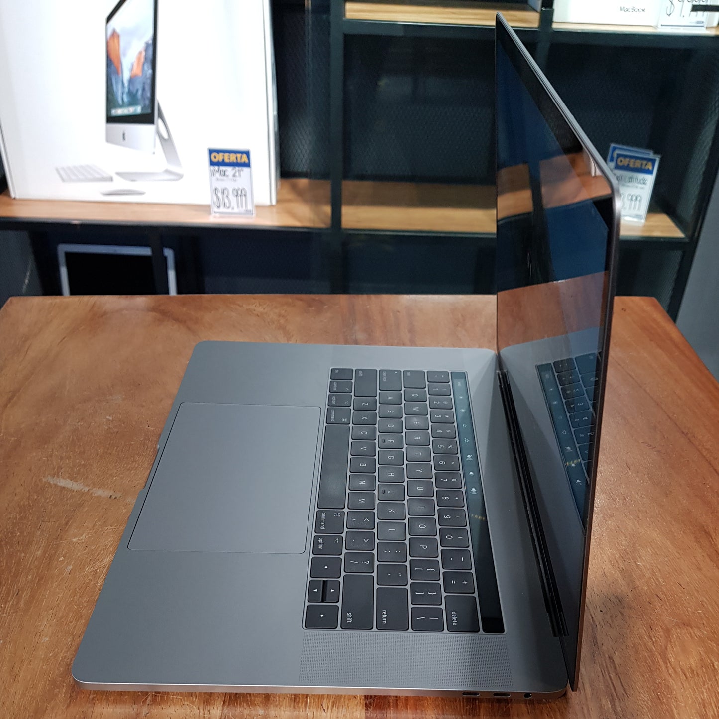 Macbook Pro Touchbar "15" (Producto Único)