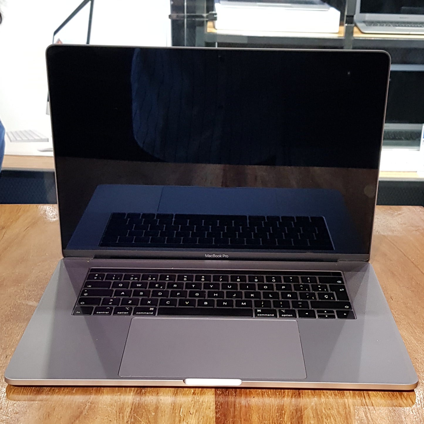 Macbook Pro Touchbar "15" 2018 (Producto Unico)