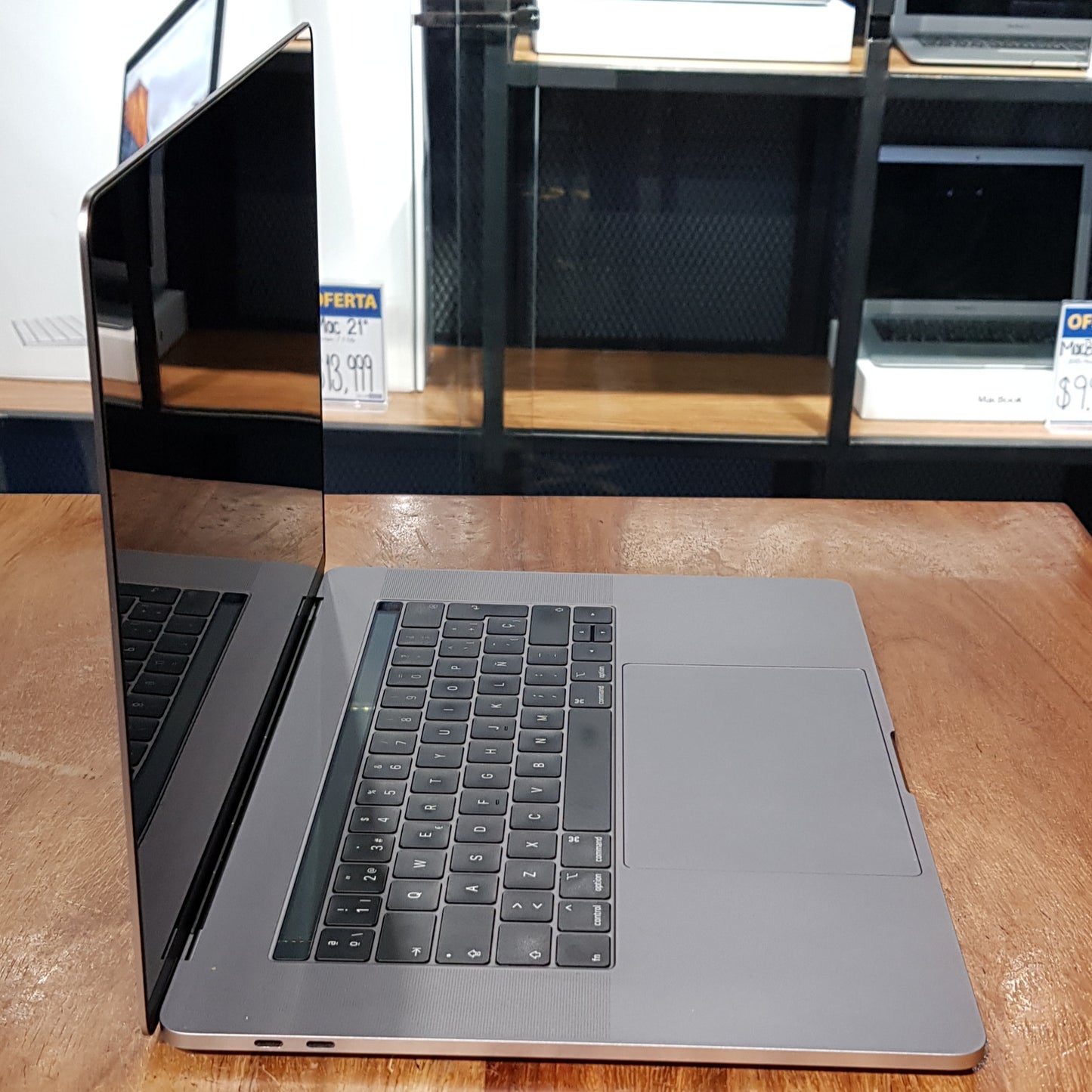 Macbook Pro Touchbar "15" 2018 (Producto Unico)