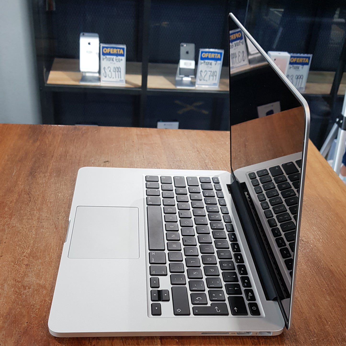 Macbook Pro Retina 13" 2015 8ram /256ssd (producto unico)
