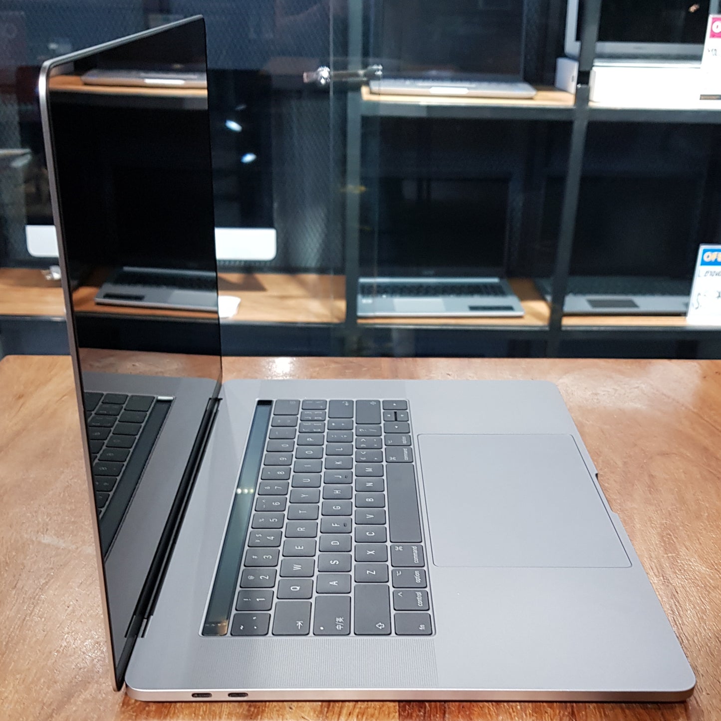 Macbook Pro"15" Touchbar 2017 (Producto Unico)
