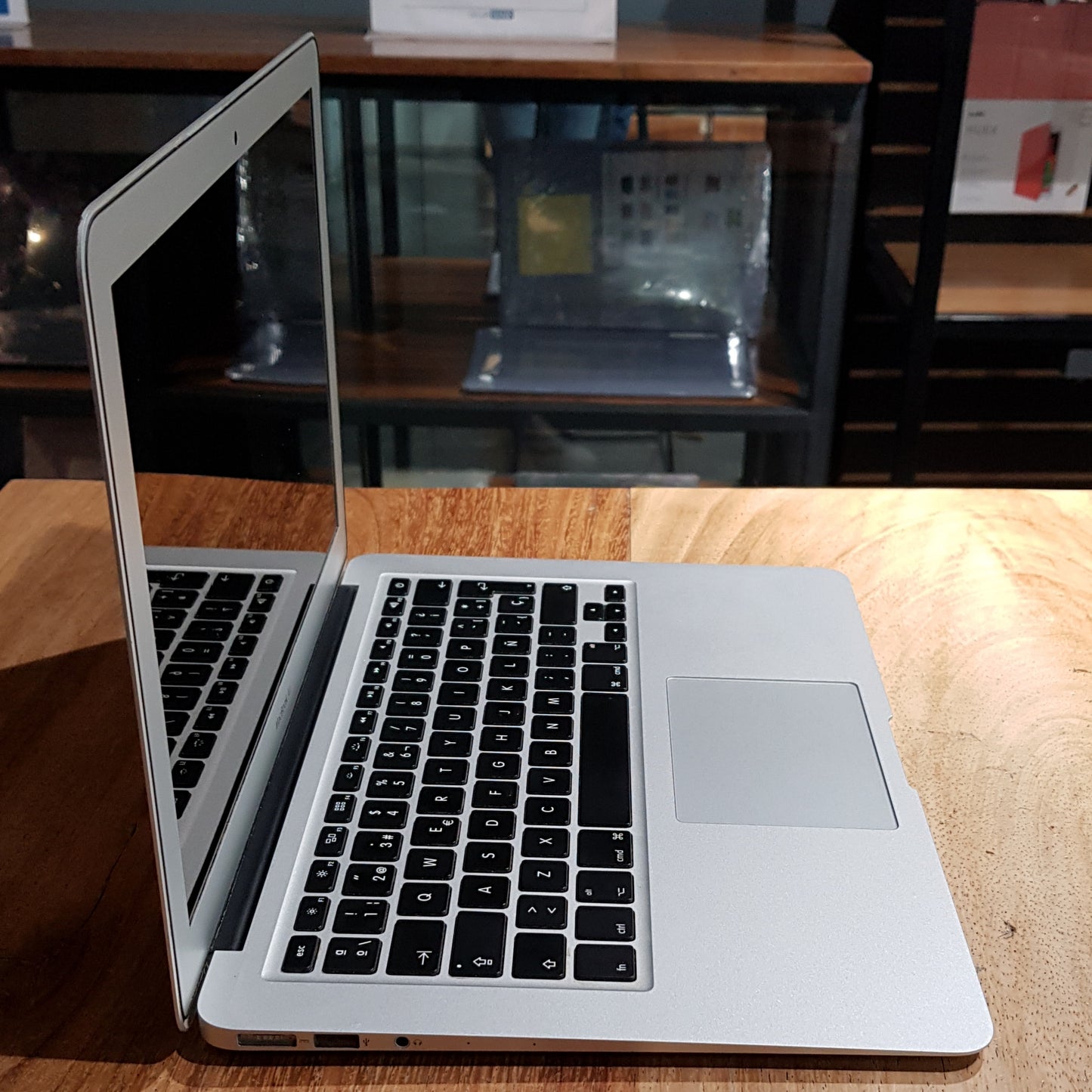Macbook Air "13" 2017 (Producto Unico)