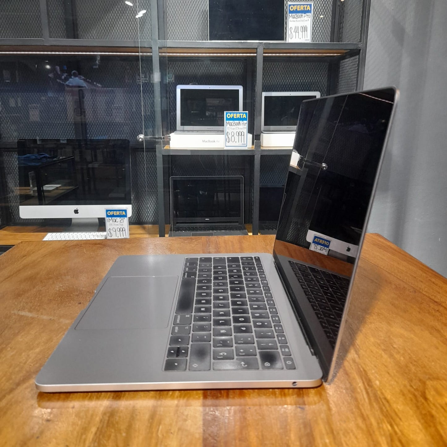 Macbook Pro 13" 2017 8RAM / 128GB SSD (Producto Único)