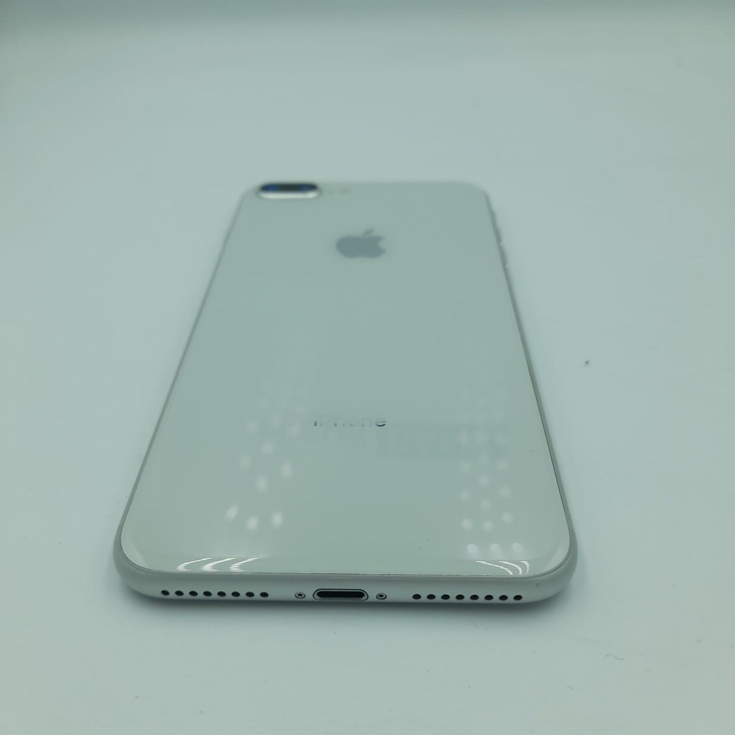 iPhone 8 Plus (Producto Único)
