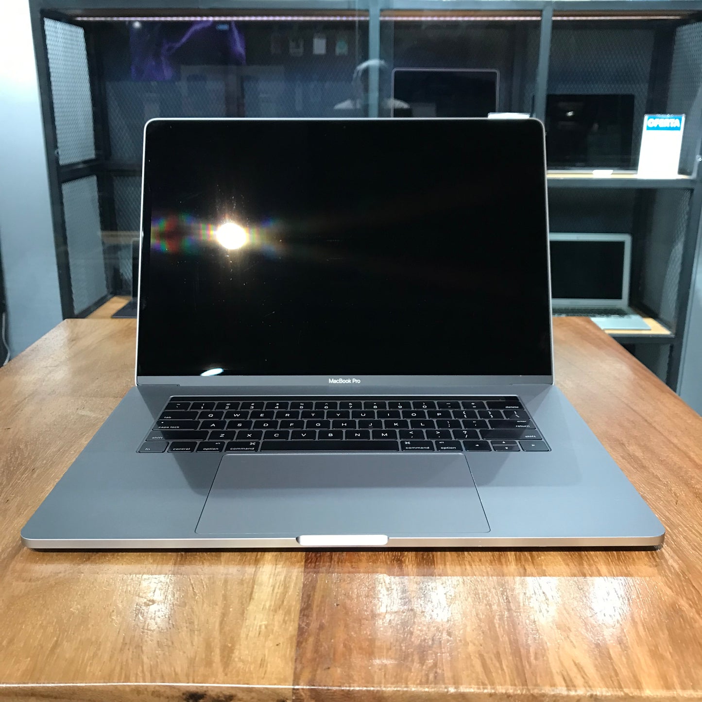 Macbook Pro "15" 2016-2017 16 ram y 256ssd (Producto Único)