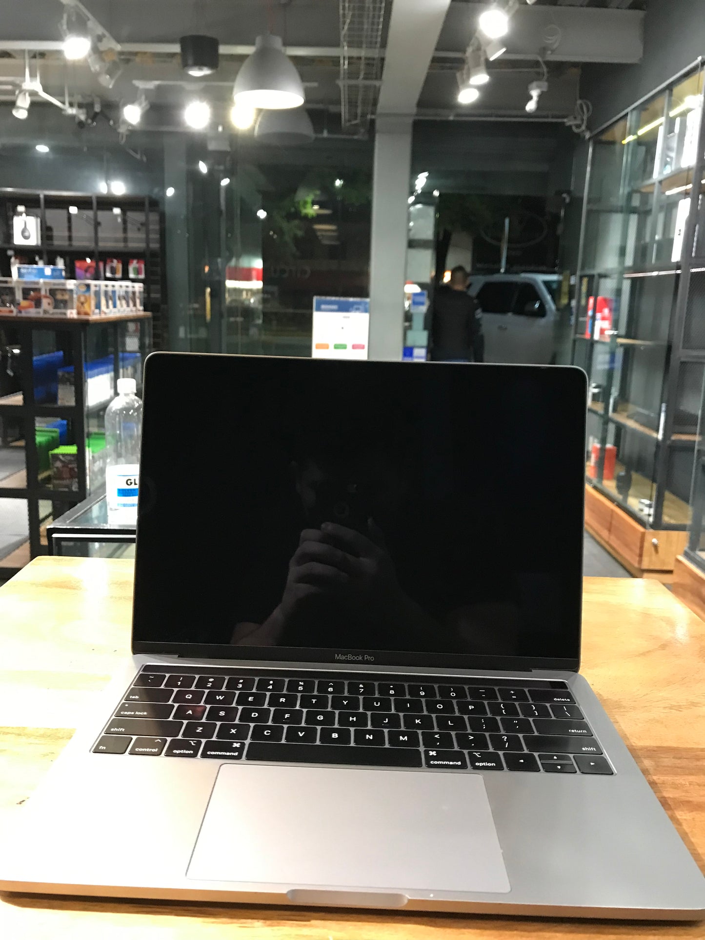 MacBook Pro 13" TouchBar 2019 (Producto Único)