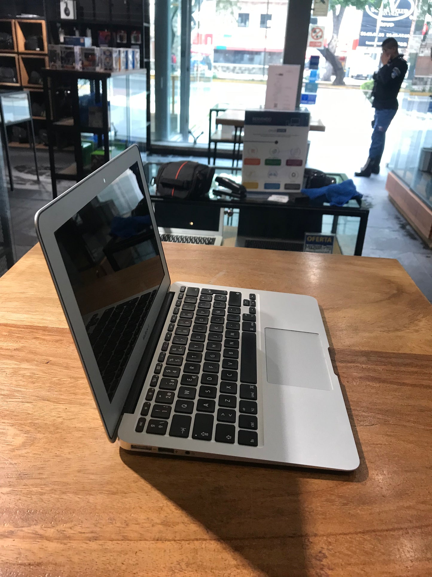 MacBook Air 11" 2015 256gb (Producto Único)