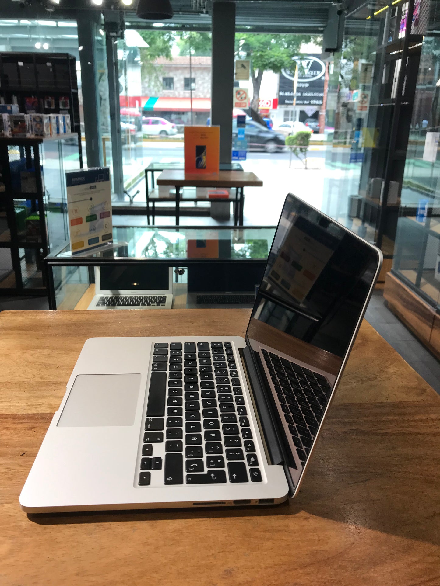 MacBook Pro 13" 2014 256gb (Producto Único)