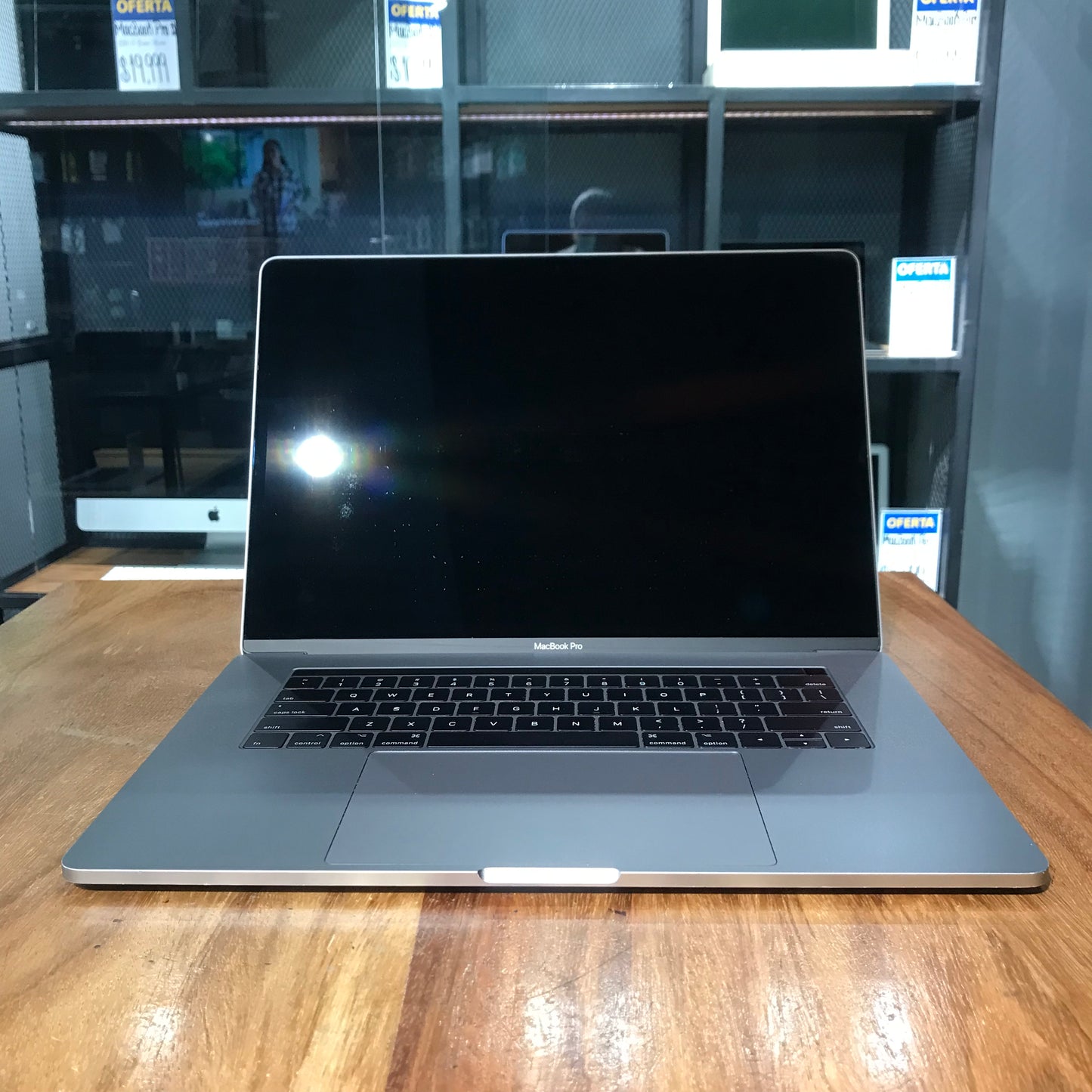 Macbook Pro "15" 2017 (Producto Único)