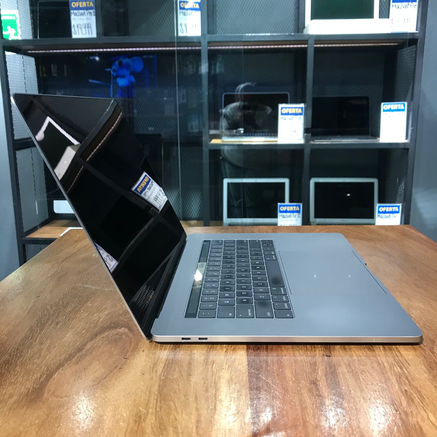 Macbook Pro "15" 2017 (Producto Único)
