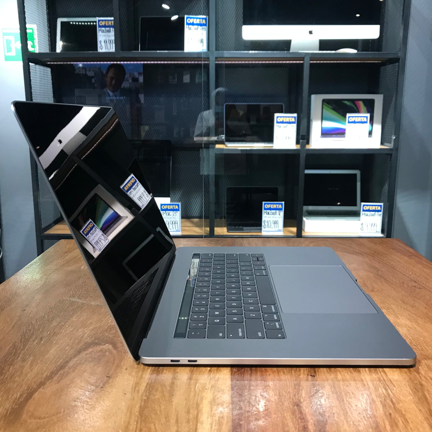 MacBook Pro TouchBar "15" 2017 (Producto Único)