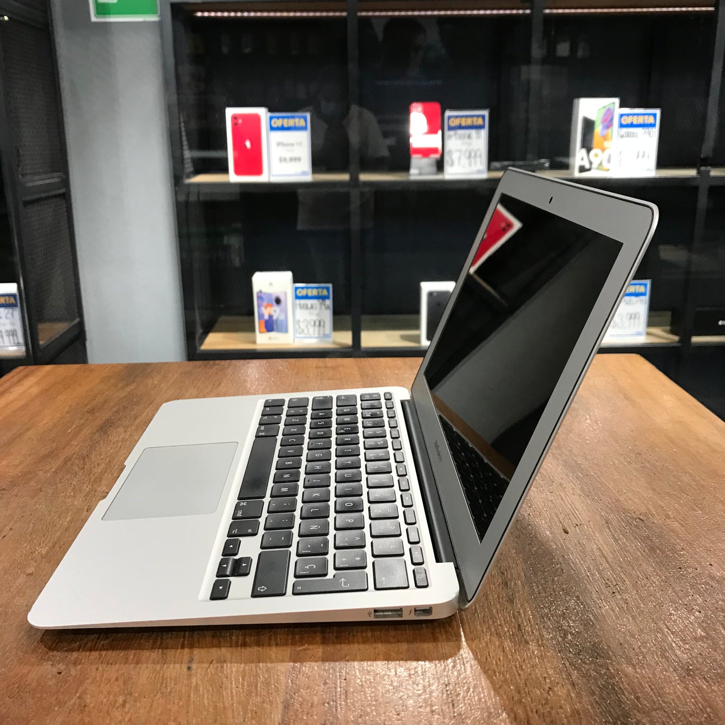 MacBook Air "11" 2015 (Producto Único)