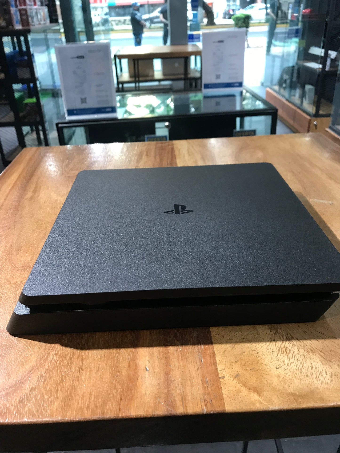 Playstation 4 Slim 1TB (Producto Único)