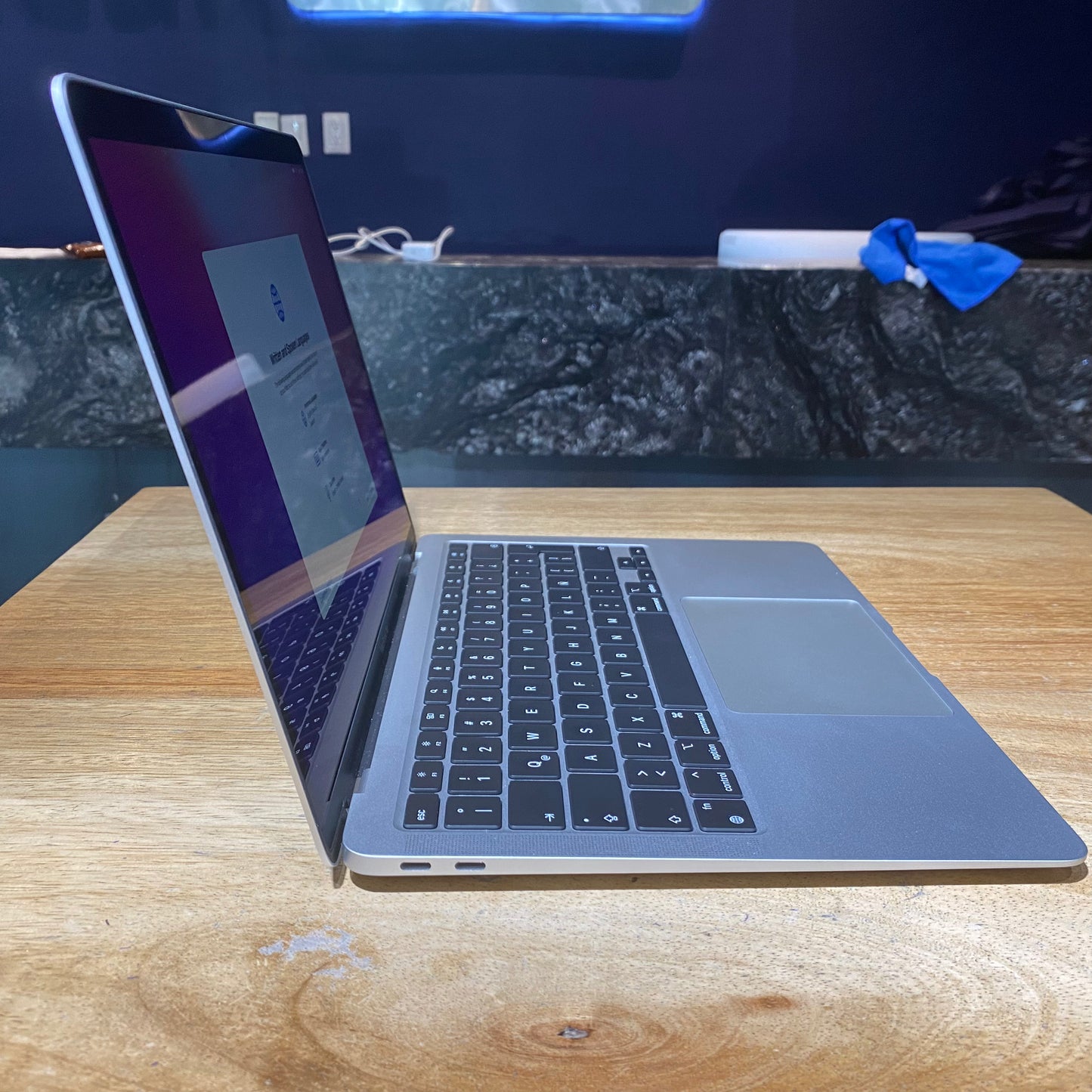 Macbook Air M1 2020 (Producto Unico)