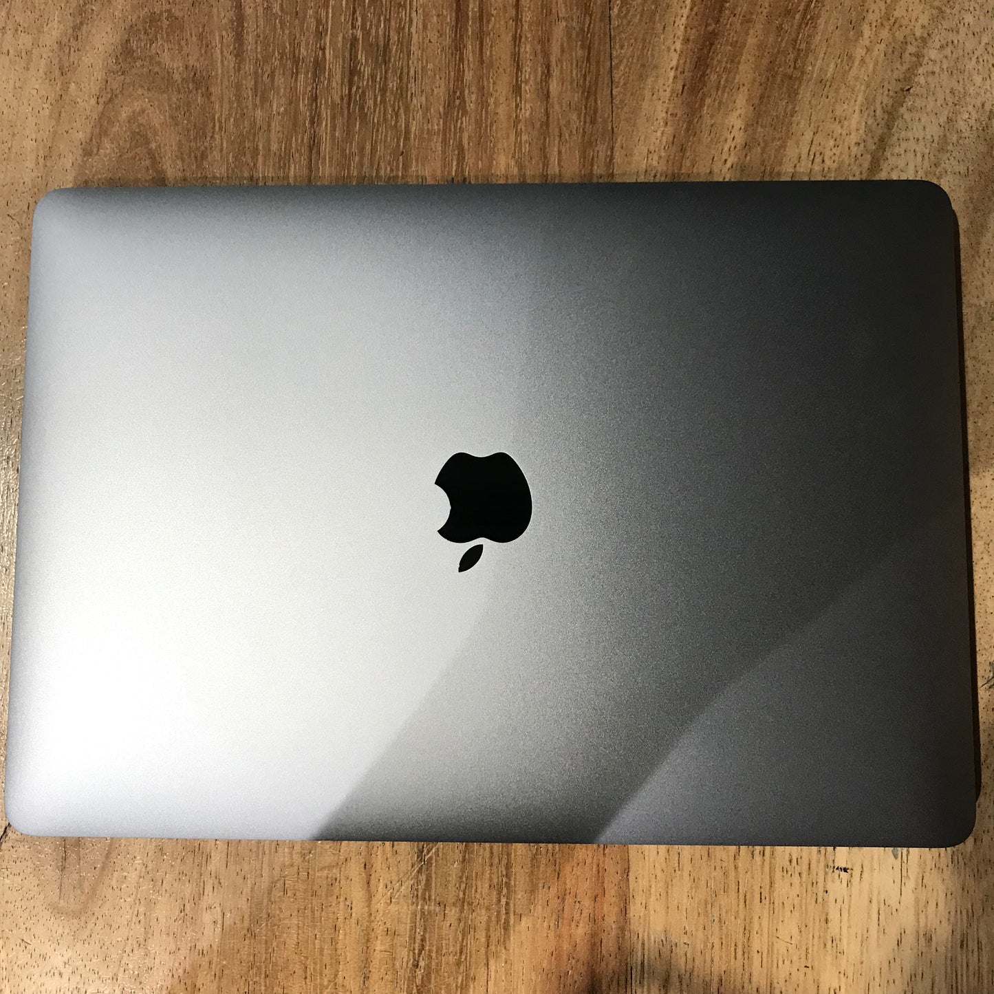 Macbook Pro 13" 2020 M1 (Producto Único)