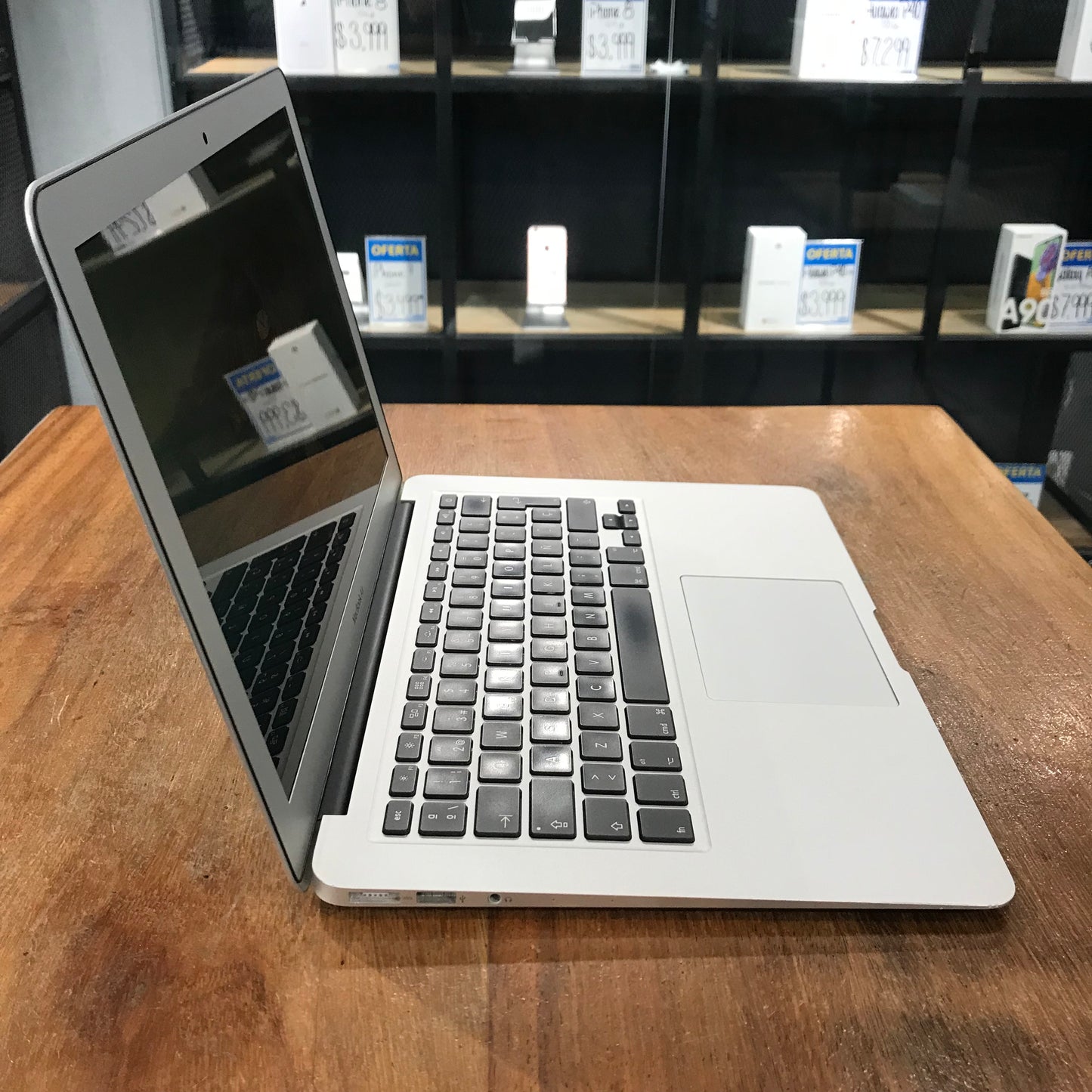 MacBook Air 13" 2015 128gb (Producto Único)