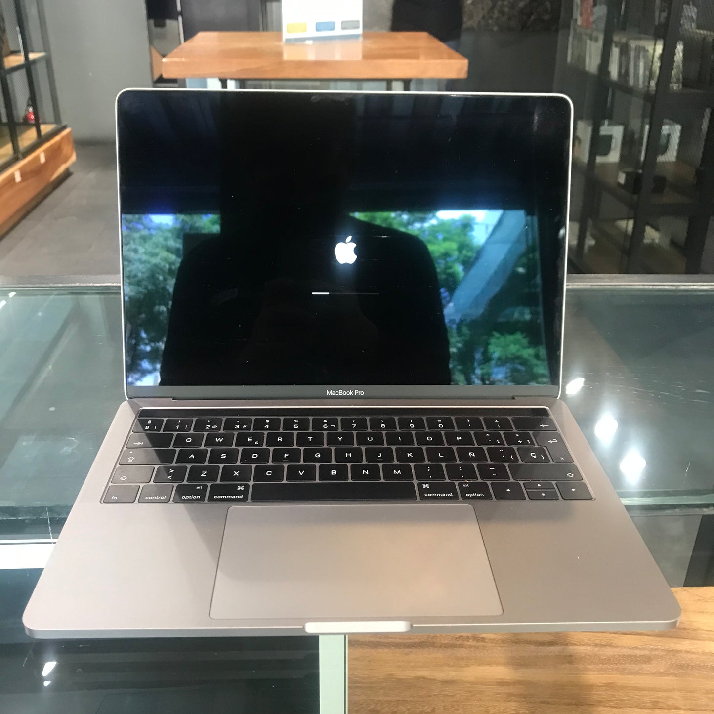 MacBook Pro 13" 2016 1TB TouchBar (Producto Único)